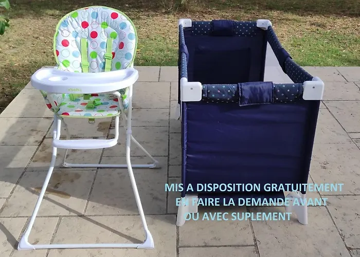 T2 Vue Avec Parking Piscine Tennis Boulodrome Parc Enfants *