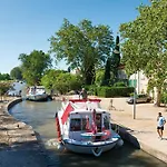 T2 Vue Avec Parking Piscine Tennis Boulodrome Parc Enfants 阿格德